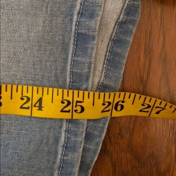 Bebe Off The Shoulder Denim Distressed Romper Contemporary Feminine Festival - Picture 13 of 16